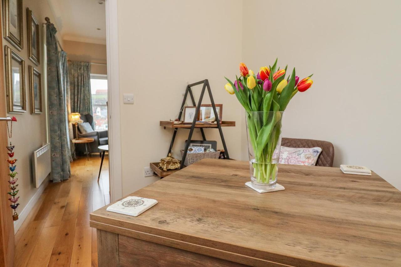 Grays Cottage Уитби Екстериор снимка