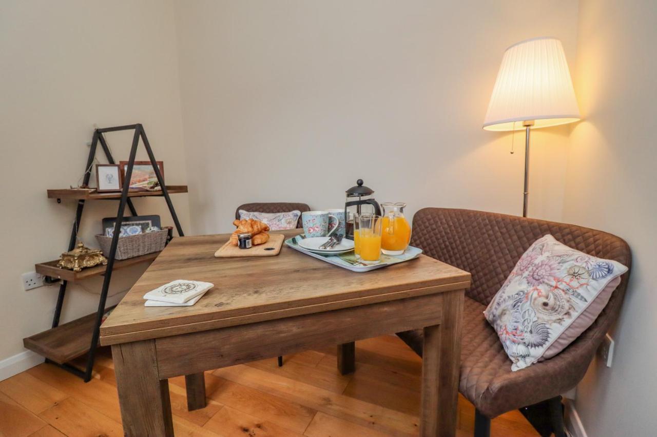 Grays Cottage Уитби Екстериор снимка